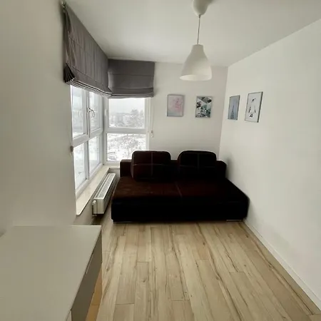 Przytulna Close To The Airport And Pkm Apartment